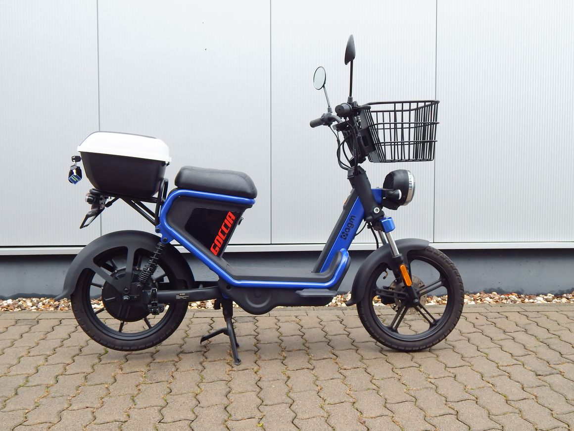 Goccia AGM E-Roller blue Verkauf im Kundenauftrag