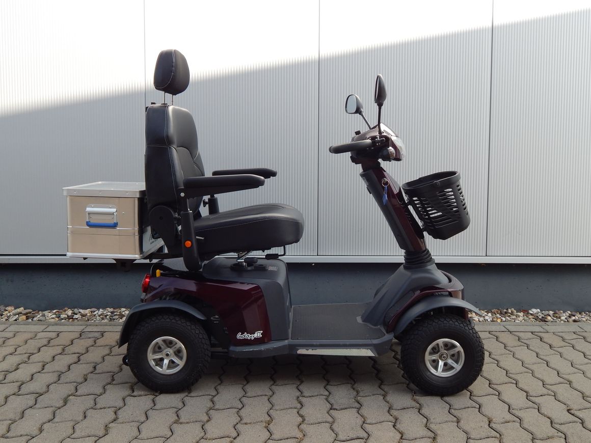 E-Mobil Excel Mellum in rot, Verkauf im Kundenauftrag