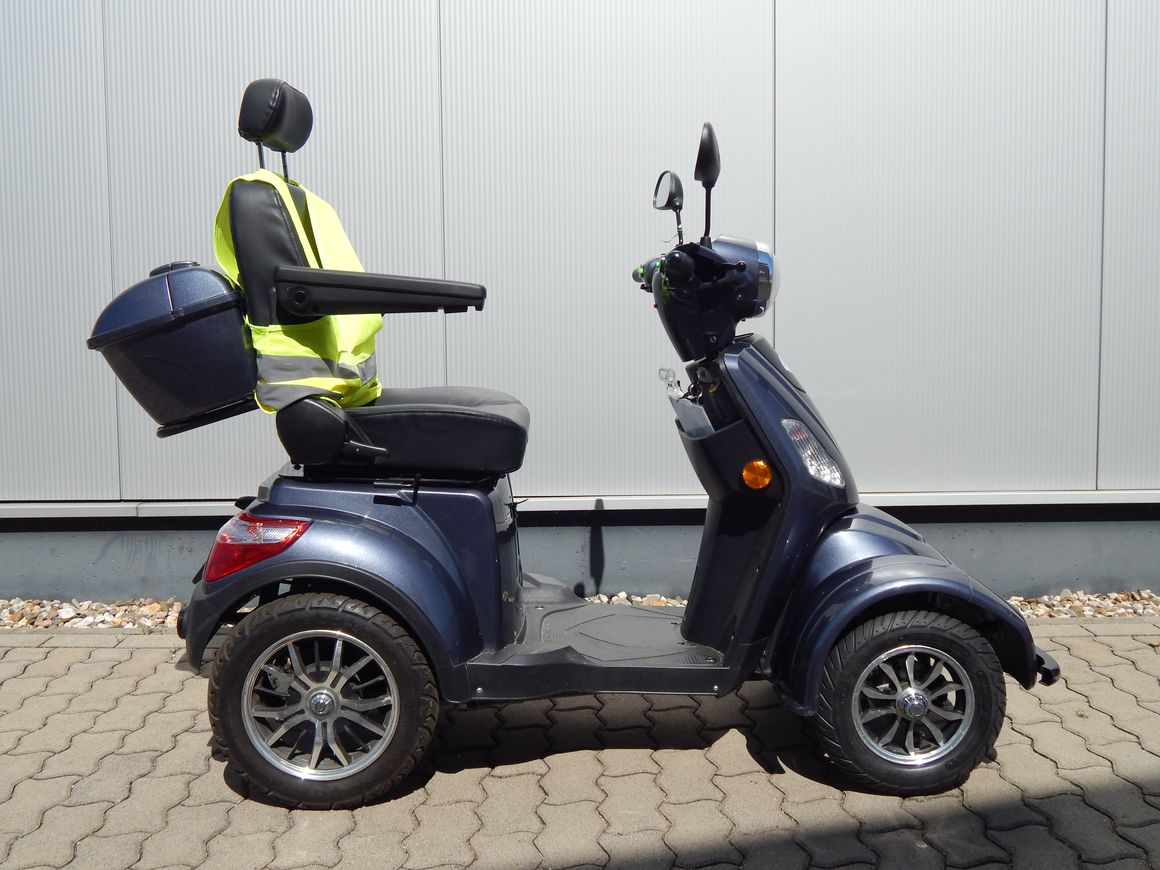 Deluxe 4 grau Verkauf im Kundenauftrag gebraucht